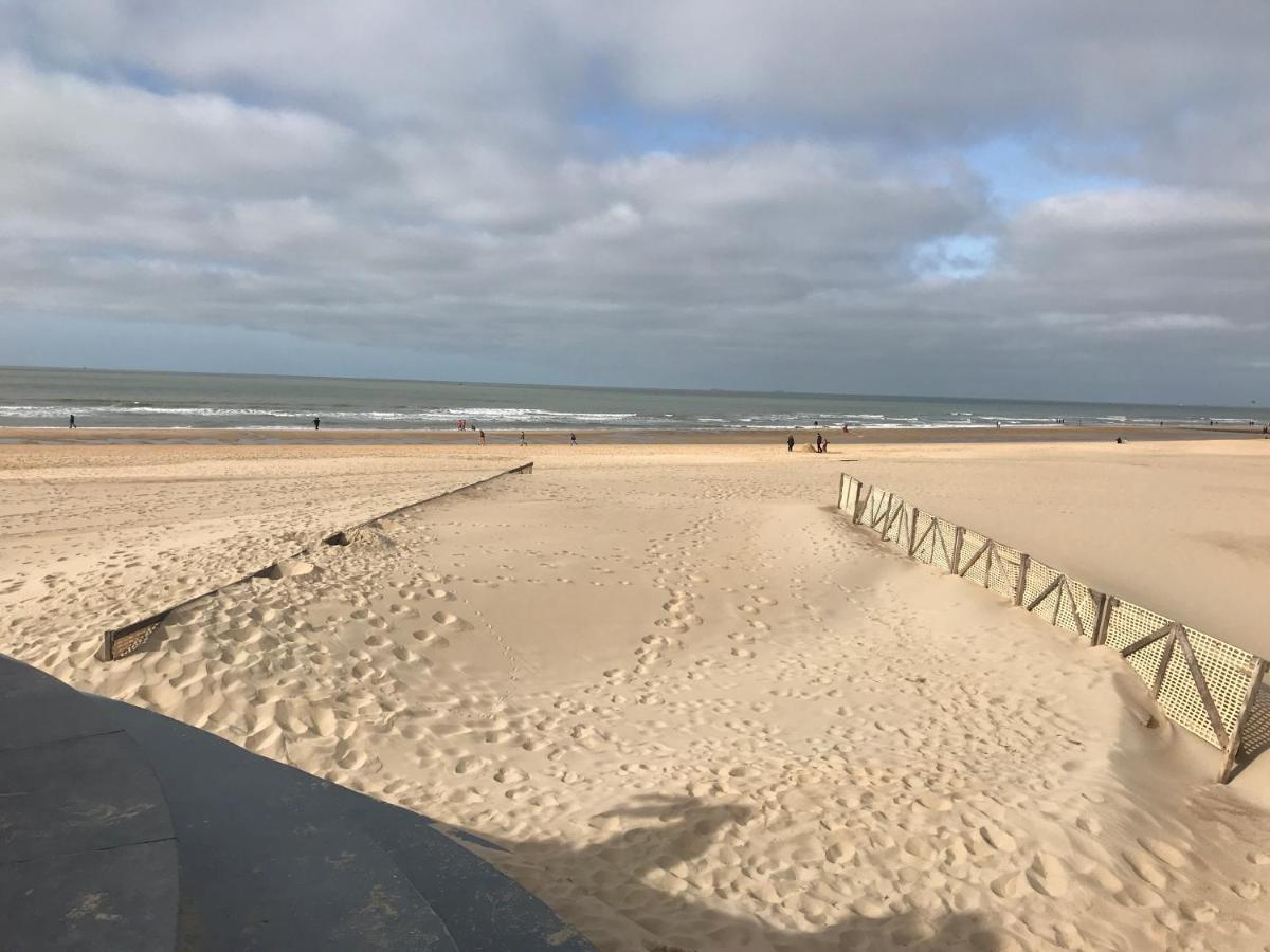 Panoramic Seaview Apartment With Free Private Garage Oostende Exterior foto