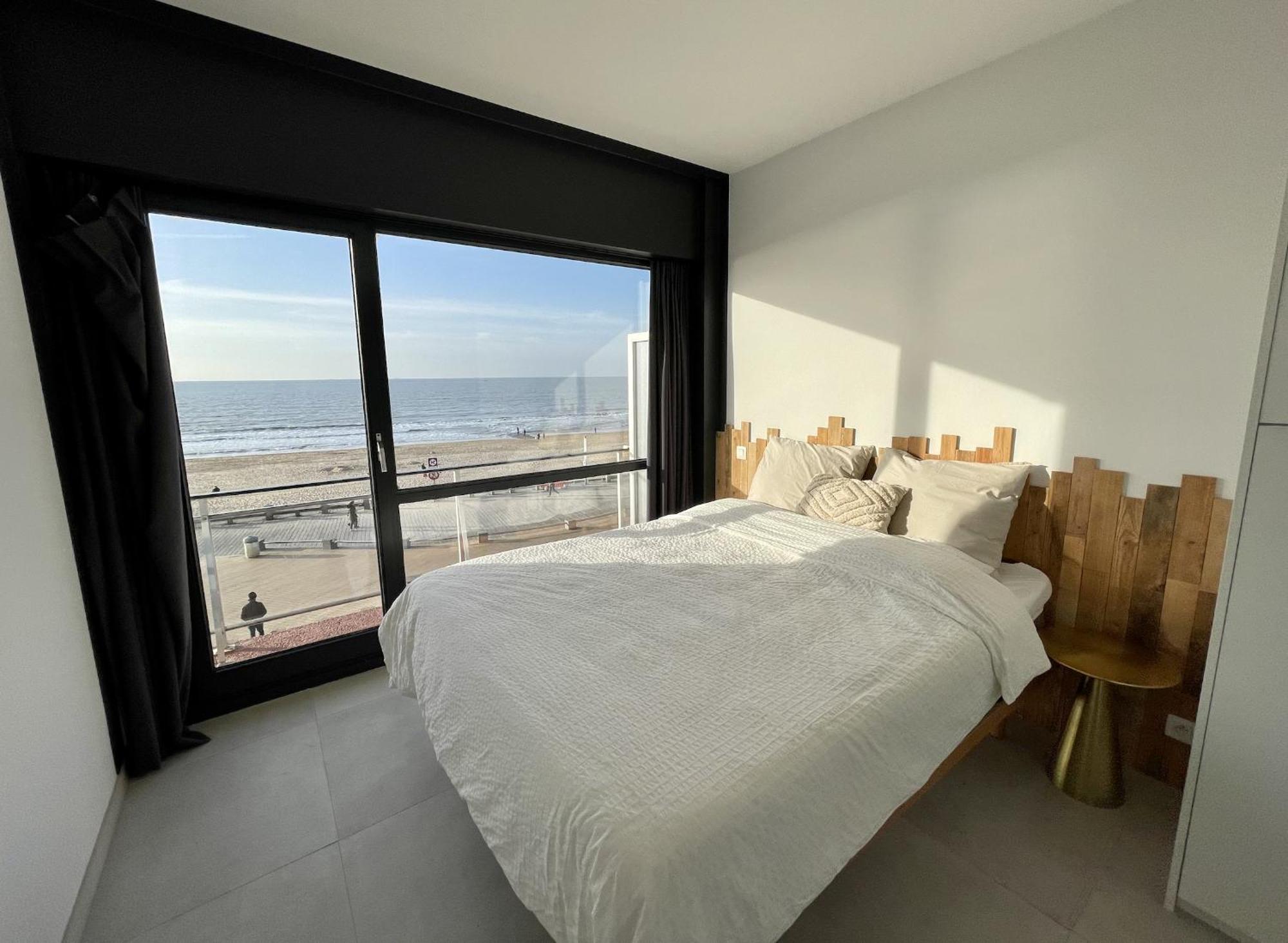 Panoramic Seaview Apartment With Free Private Garage Oostende Exterior foto